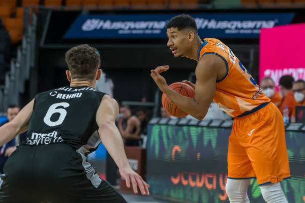 尽管在下半 尽管在下半